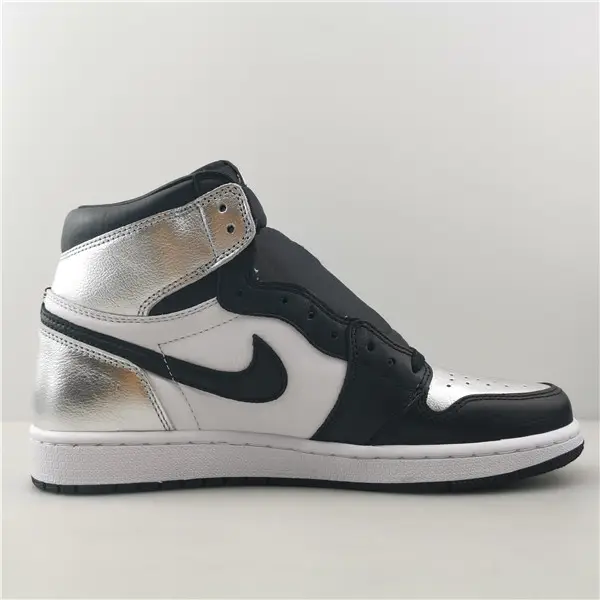 AIR JORDAN 1 RETRO HIGH OG SILVER TOE 