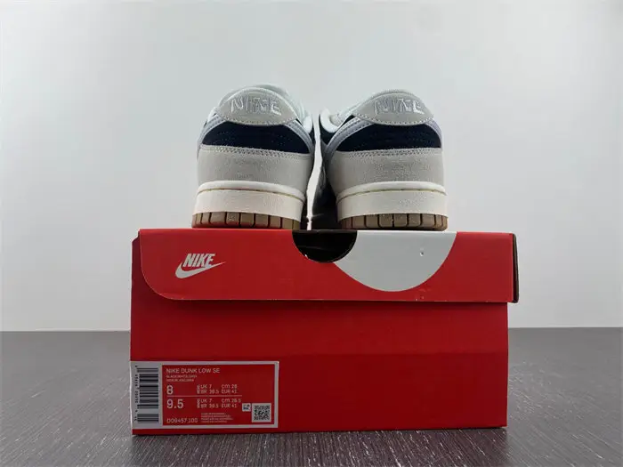 NIKE DUNK LOW 
