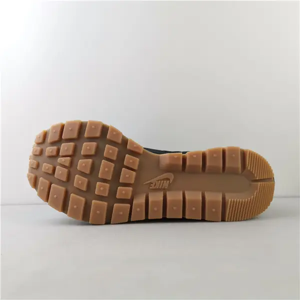 Nike Vaporwaffle Sacai Black Gum 