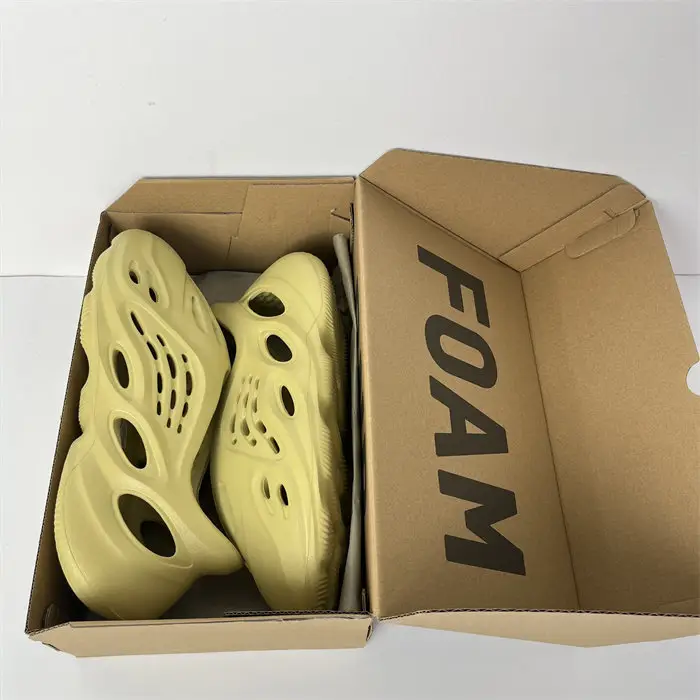 adidas Yeezy Foam RNNR Sulfur 