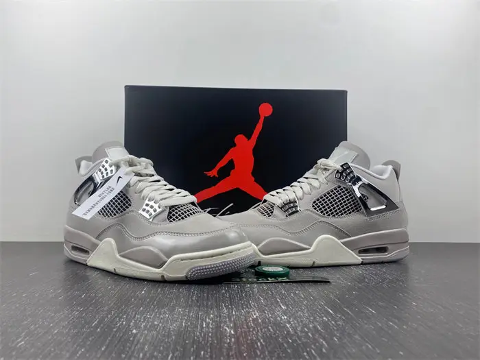 Jordan 4 Retro Frozen Moments 