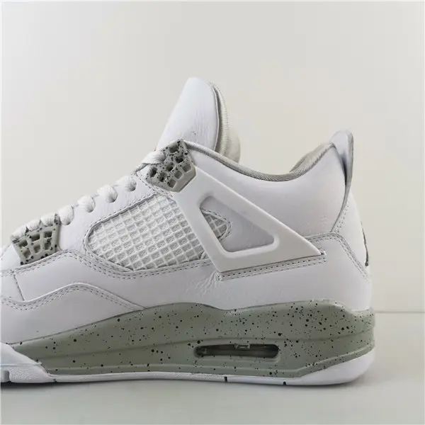 AIR JORDAN 4 