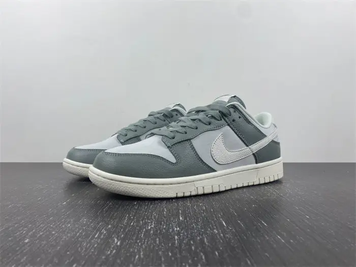 Nike Dunk Low Mica Green 