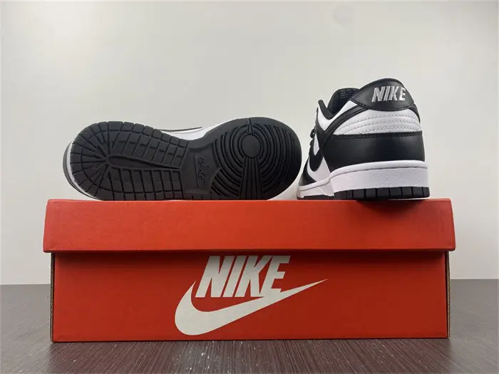 Nike Dunk Low Retro White Black Panda 