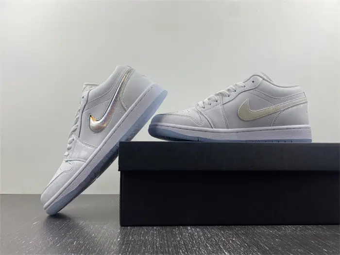 Air Jordan 1 Low 