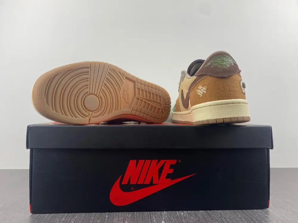 Jordan 1 Retro Low OG Zion Williamson Voodoo 