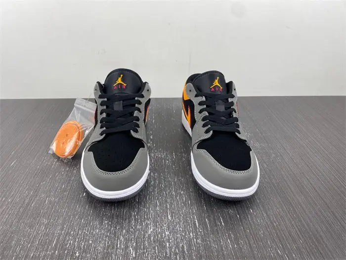 Air Jordan 1 Low 