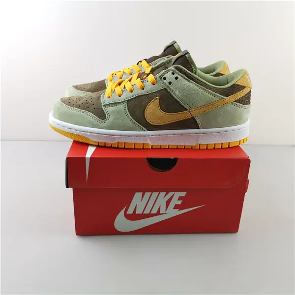 NIKE DUNK LOW DUSTY OLIVE - 