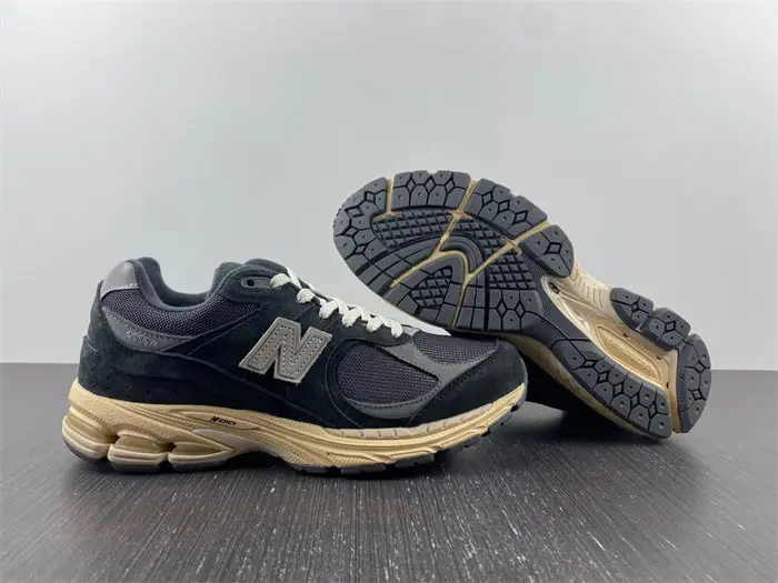 New Balance 2002R Black Dark Grey 