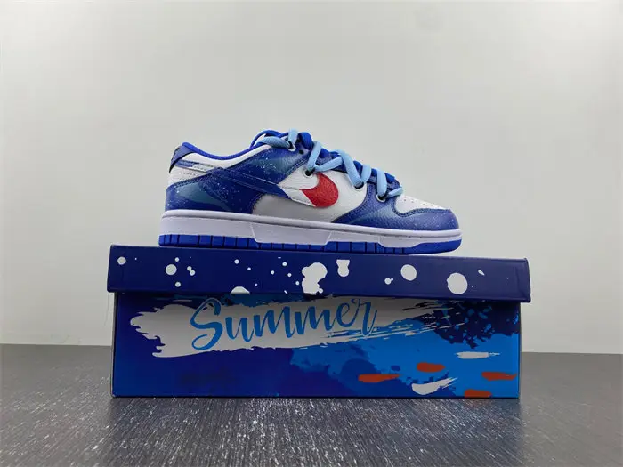 Nike Dunk Low 