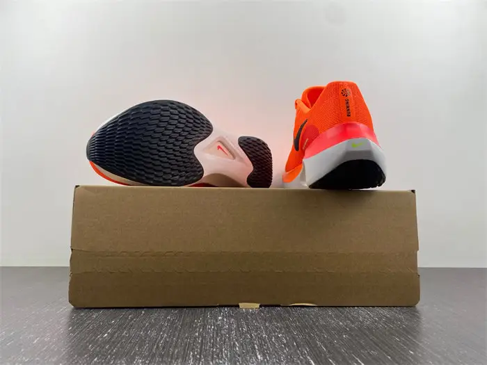 Nike Zoom Fly 5 Total Orange 