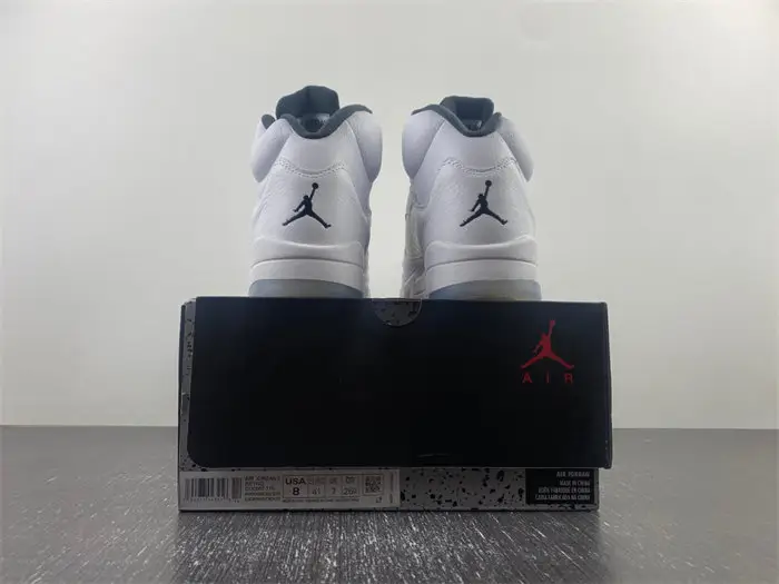 AIR JORDAN 5 RETRO 'WHITE BLACK' 