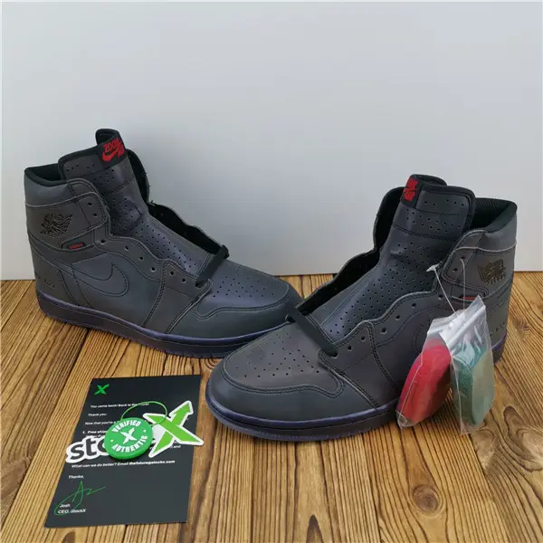 Air Jordan 1 Retro High Zoom 