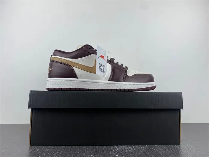 Air Jordan 1 Low 