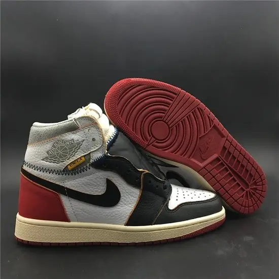 AIR JORDAN 1 RETRO HI  EACCA1566