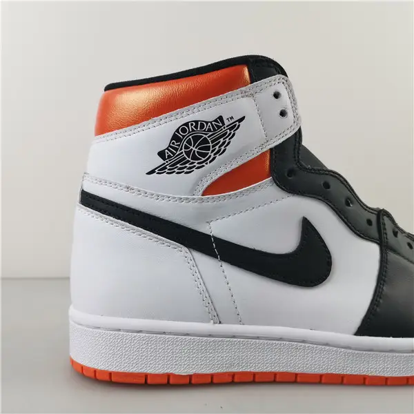 AIR JORDAN 1 ELECTRO ORANGE 