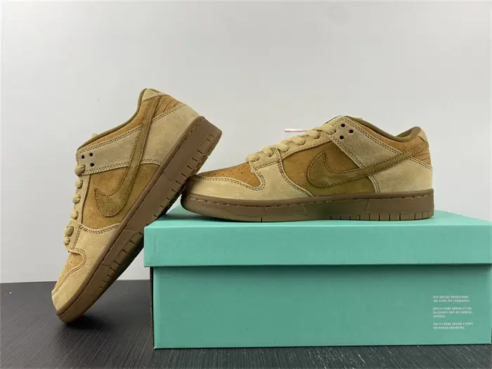 Nike SB Dunk Low Wheat 