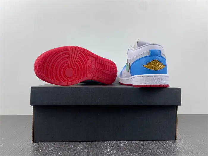 Air Jordan 1 Low 