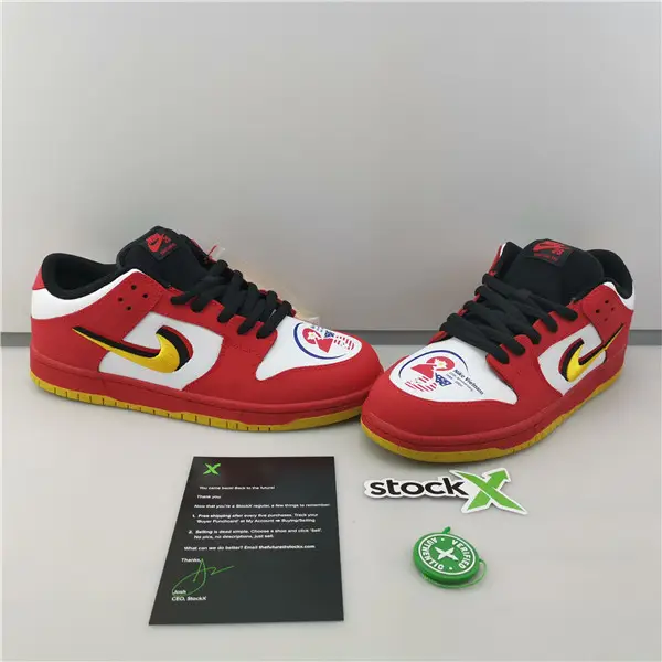 NIKE SB DUNK LOW 