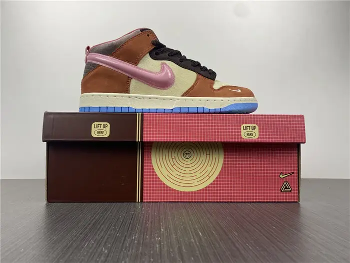 Social Status x Nk SB Dunk Mid 