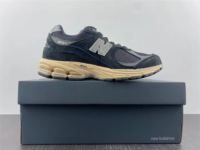 New Balance 2002R Black Dark Grey 