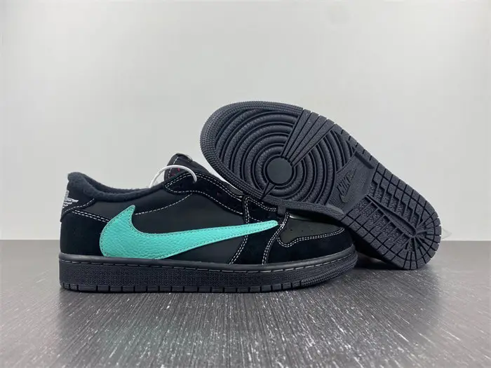 Travis Scott x Air Jordan 1 Low 