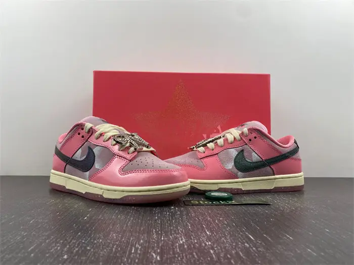 Nike Dunk Low 