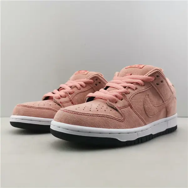 NIKE SB DUNK LOW 
