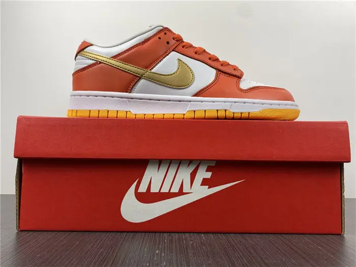 Nike Dunk Low 
