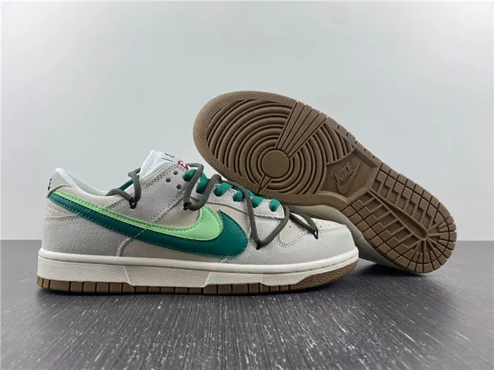 Nike Dunk Low SE 85 