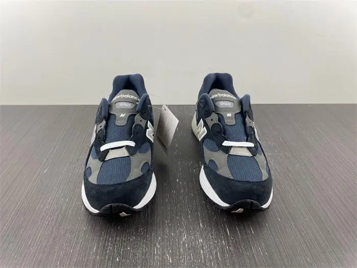 New Balance 992 Navy Grey 