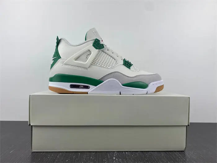 Jordan 4 Retro SB Pine Green 