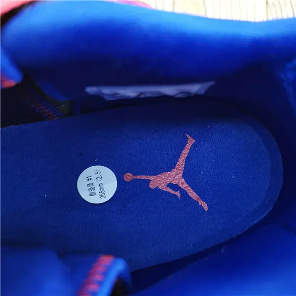 Air Jordan 33 Tech Pack 