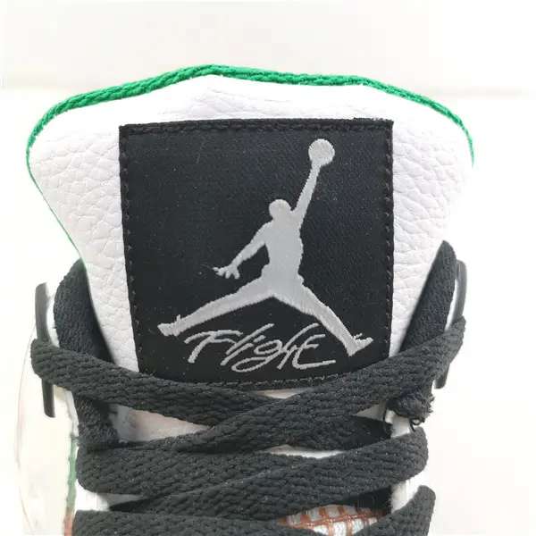 Air Jordan 4 WMNS Rasta 