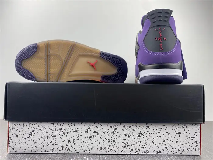 Air Jordan 4 