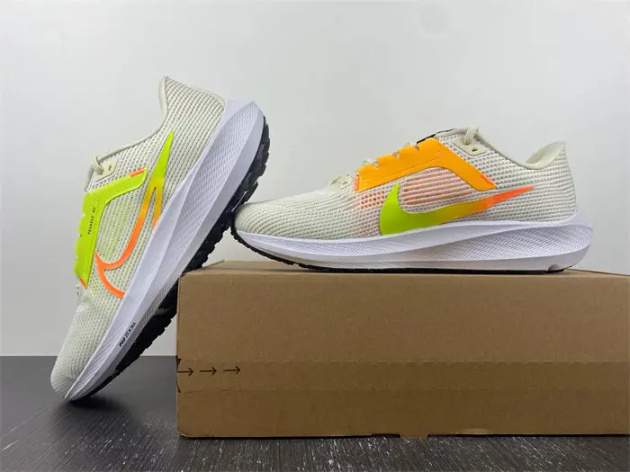 Nike Air Zoom Pegasus 40 Coconut Milk Lime 