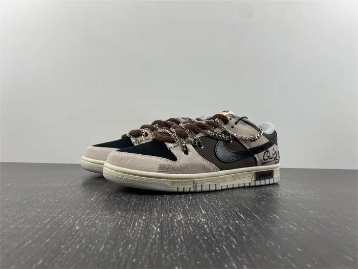 Nike Dunk Low 