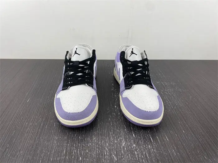 Air Jordan 1 Low 