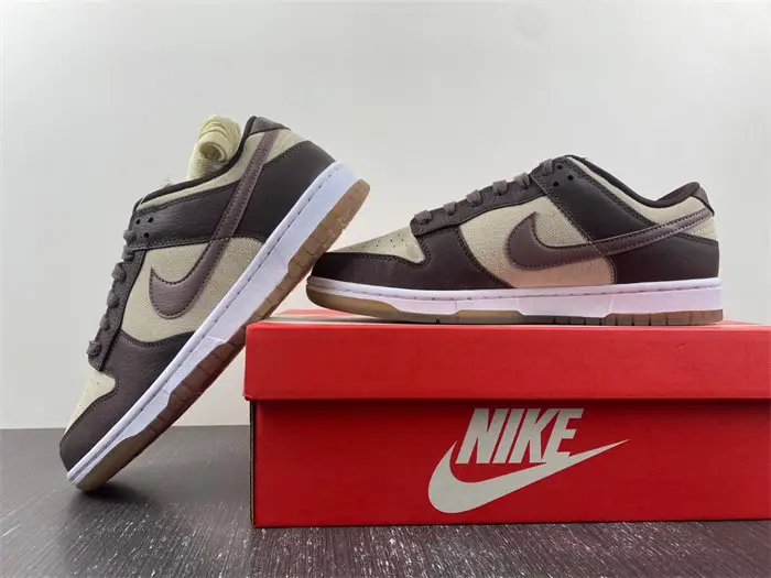 Nike Dunk Low Plum Eclipse 