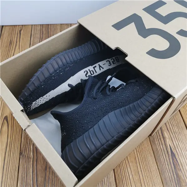 Adidas Yeezy Boost 350 V2 Core Black White 