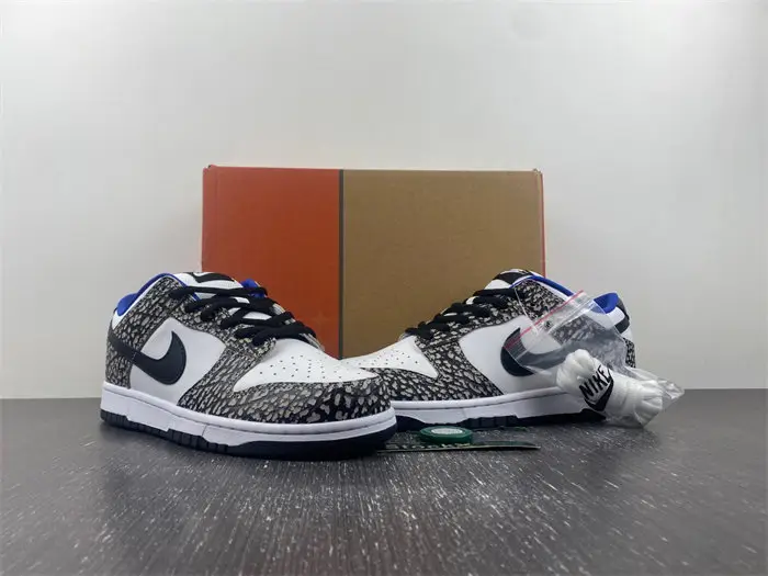 Nike SB Dunk Low Supreme White Cement 