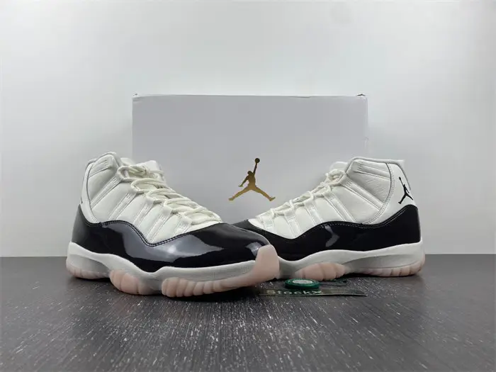 Jordan 11 Retro Neapolitan  DABA1322
