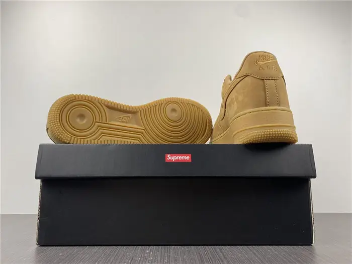 Nike Air Force 1 Low SP Supreme Wheat 