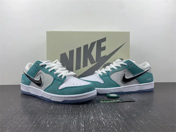 Dunk SDCAI*NIKE SB Low 