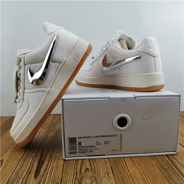NIKE AIR FORCE 1 
