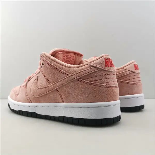 NIKE SB DUNK LOW 