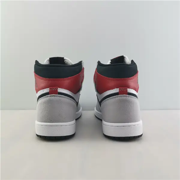 Jordan 1 Retro High Light Smoke Grey 