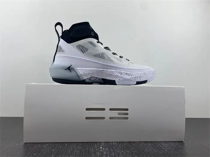Air Jordan XXXVII Guo 