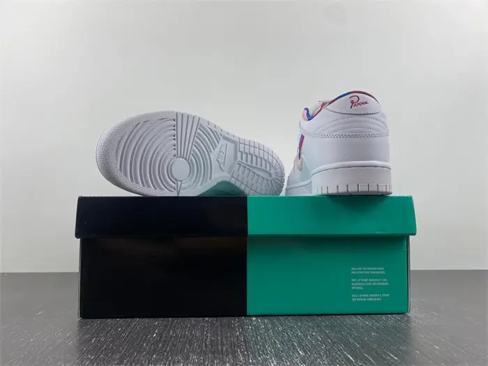 Nike SB Dunk Low Parra 