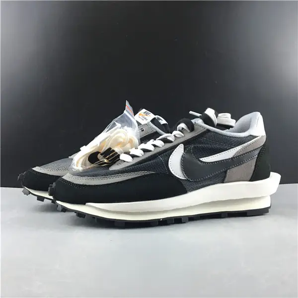 NIKE SACAI X LDV WAFFLE DAYBREAK 